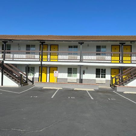 Escondido Inn Екстериор снимка